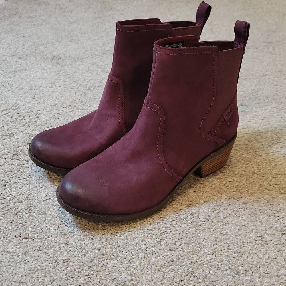Teva Women's Anaya Chelsea Ankle Boots in Deep Burgundy